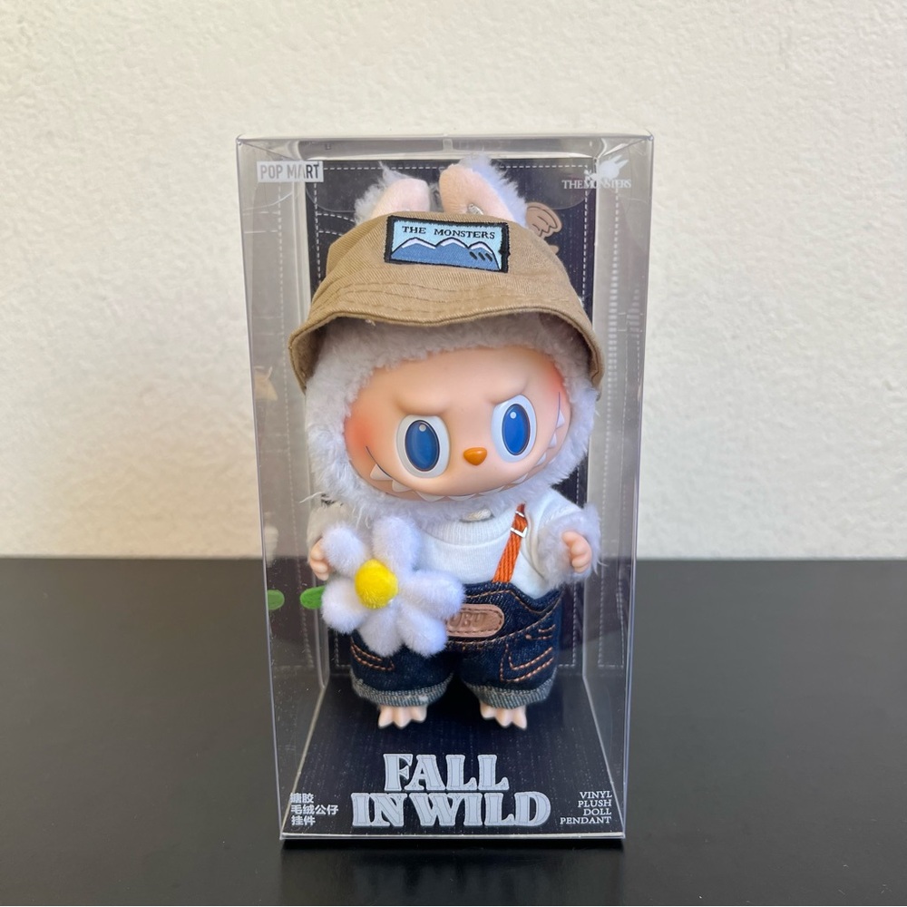 Fall in Wild Action Figure (authentic)